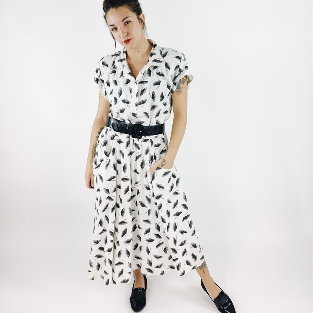 70s Union Made White Collared Maxi w/ Fan Pattern